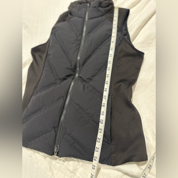 Athleta Inlet Goose Down Puffer Vest Black Medium Lightweight Zip - Picture 16 of 16